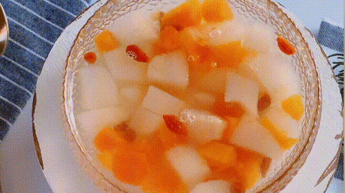 吃甜品雪梨瓜视频,甜蜜解暑新选择