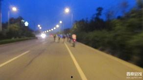 闪电吃瓜的视频,揭秘网红美食背后的故事