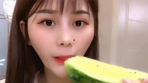 吃瓜小视频怎么看,揭秘吃瓜小视频背后的娱乐现象