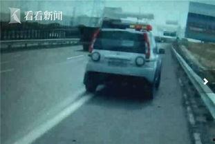 小伙和警察吃瓜视频合集,小伙与警察的吃瓜视频合集，笑料百出！