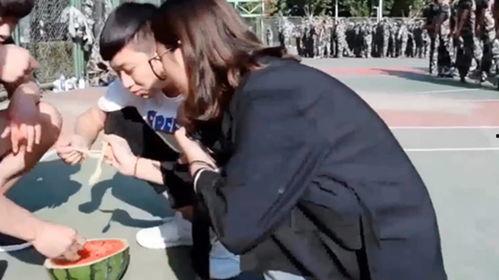 吃瓜学妹学长视频,校园生活趣味横生