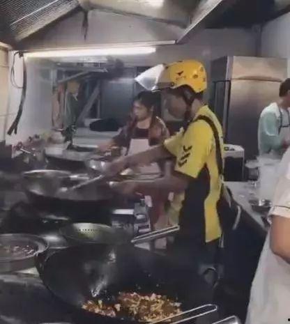 外卖员吃瓜现场视频大全,视频大全揭秘美食诱惑背后的故事