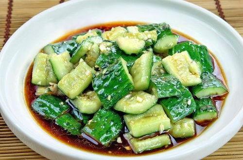 吃瓜吃到黄瓜怎么办视频,意外发现美食新境界