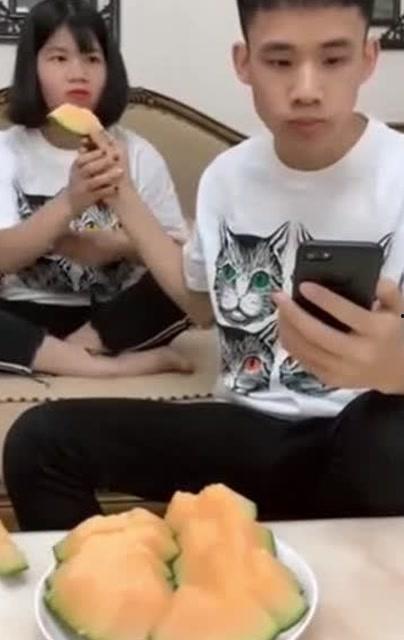 吃瓜掉牙齿视频大全集在线观看,趣味视频大全集，欢乐时光一网打尽