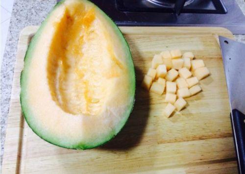 吃哈密瓜削皮方法视频,告别繁琐步骤