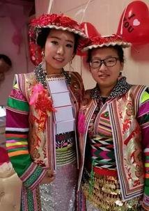 藏族人结婚视频吃瓜,传统习俗与欢乐氛围交织的甜蜜瞬间