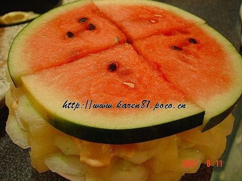 三兄弟吃蜜瓜视频下载,温馨瞬间引网友下载热潮