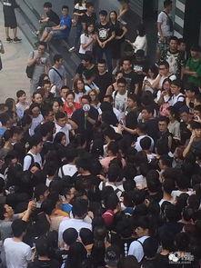 早晨吃瓜群众视频,揭秘热门视频背后的故事