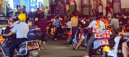 街上吃瓜视频,吃瓜群众围观奇闻异事